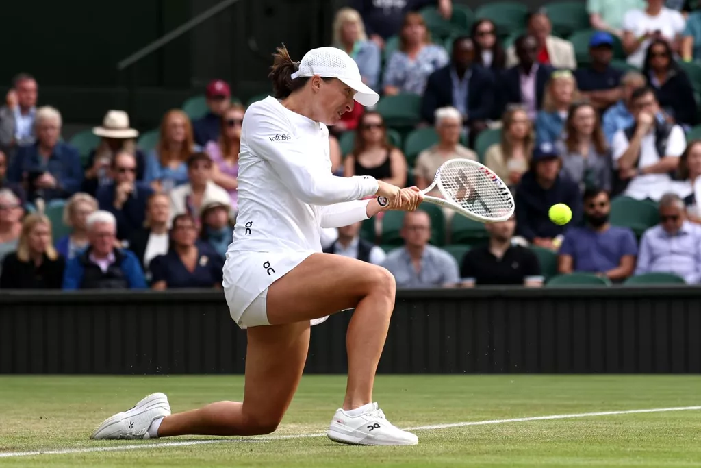 Ига Швёнтек обыграла Клару Таусон и вышла в 1/4 финала Уимблдона