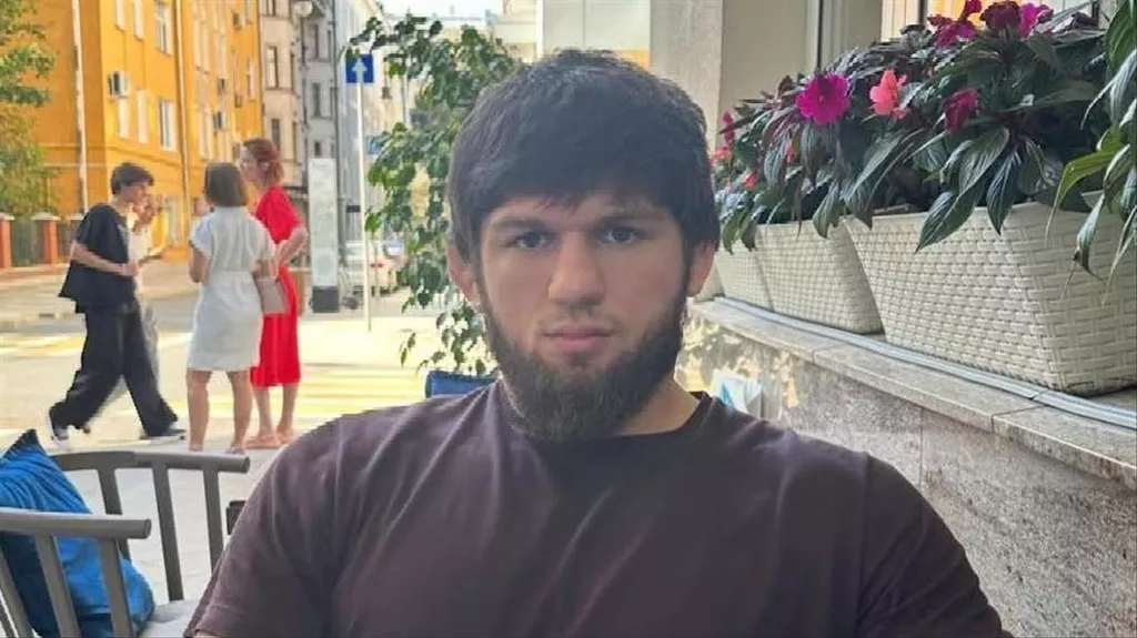 Источник: в Махачкале совершено нападение на бойца ММА Тимура Хизриева