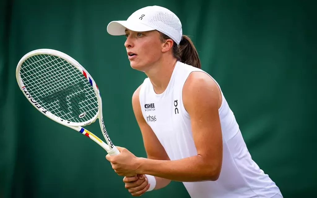 Ига Швёнтек вышла в 1/8 финала Уимблдона, обыграв Даниэль Коллинз