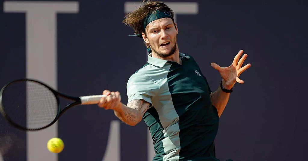 Александр Бублик стал чемпионом турнира в Кицбюэле