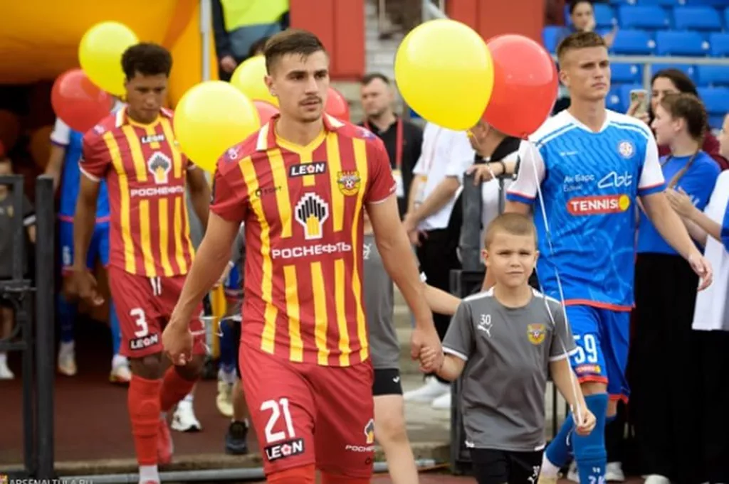 Футбол: Тенниси и «КАМАЗ»