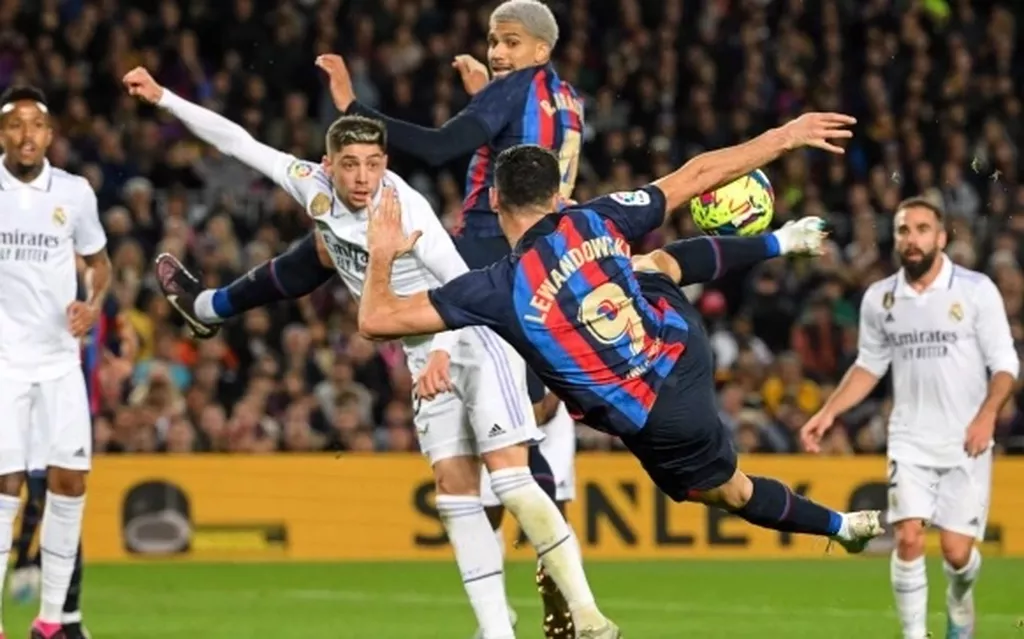 Главное противостояние испанского чемпионата — матч между мадридским «Реалом» и «Барселоной»