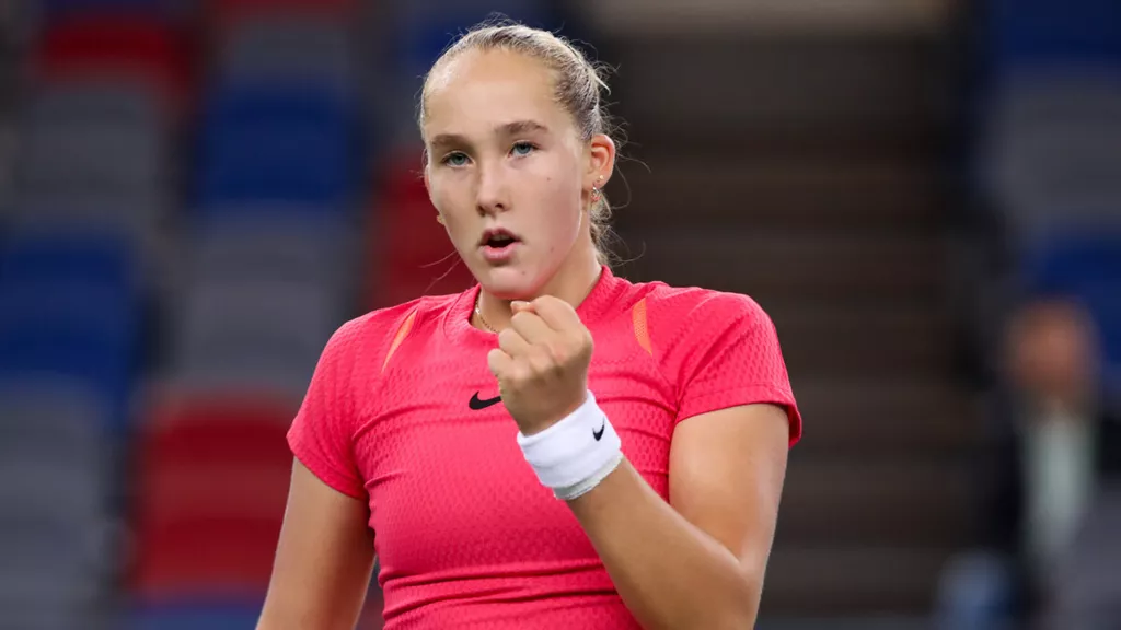 Мирра Андреева с разгромной победы стартовала на US Open