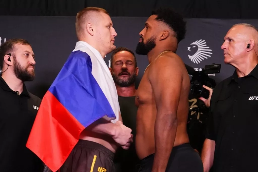 Сергей Павлович победил на турнире UFC Fight Night 257