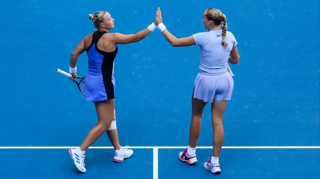 Мирра Андреева и Диана Шнайдер пробились в 1/4 финала парного US Open