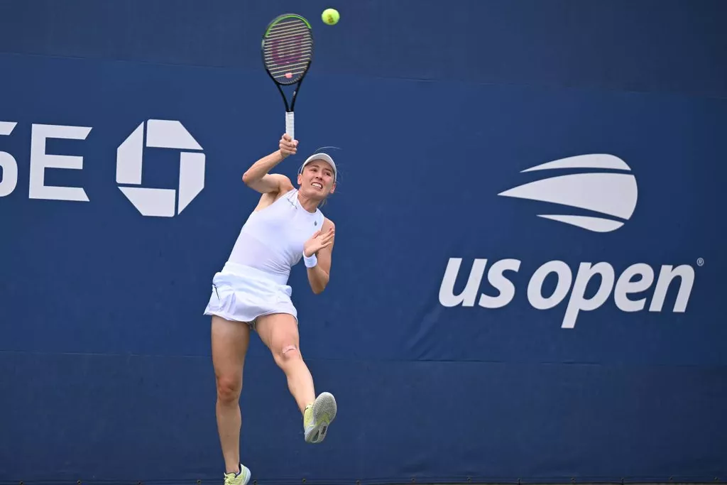 Екатерина Александрова завершила выступление на US Open, разгромно проиграв Иге Швёнтек