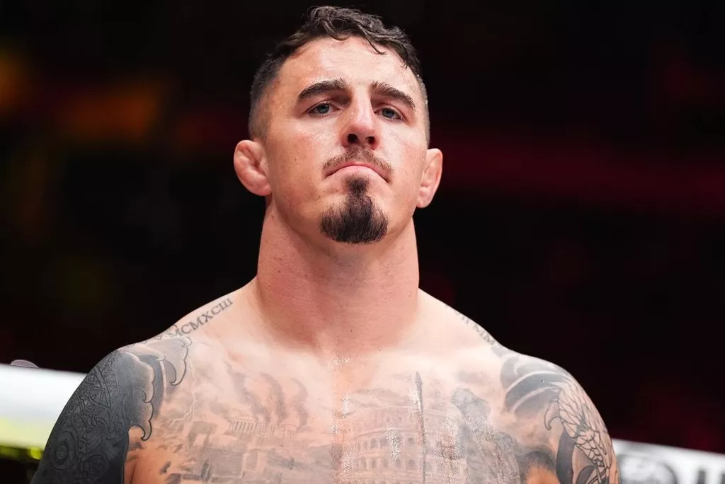 Титульный бой Аспиналла и Гана на UFC 321 признан несостоявшимся из-за тычка в глаз