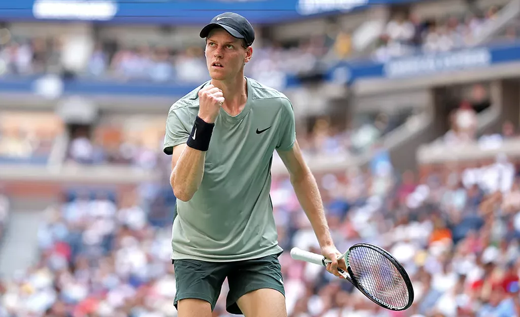 Янник Синнер вышел в четвертьфинал «Мастерса» в Париже