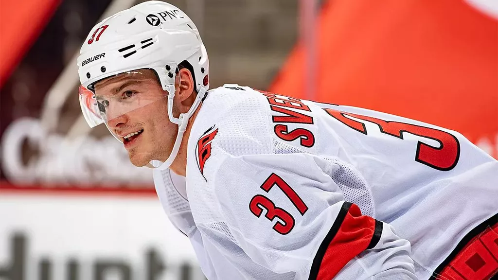 Форвард «Каролины» Свечников высказался об отсутствии набранных очков в начале сезона НХЛ