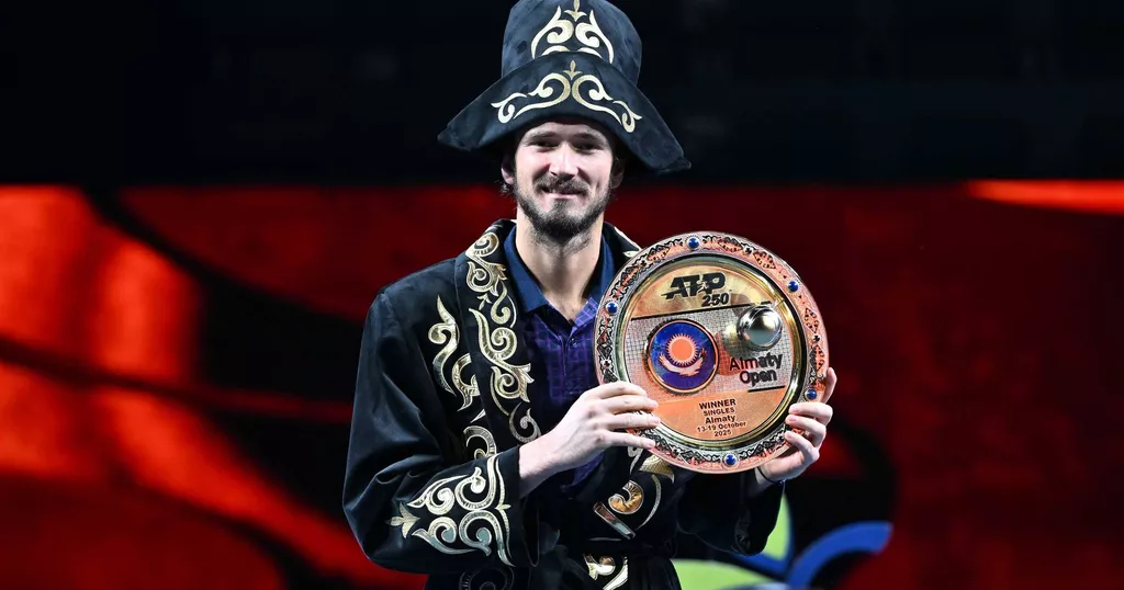 Камельзон: Медведев еще десяток лет можно играть на самых высоких позициях мирового тенниса