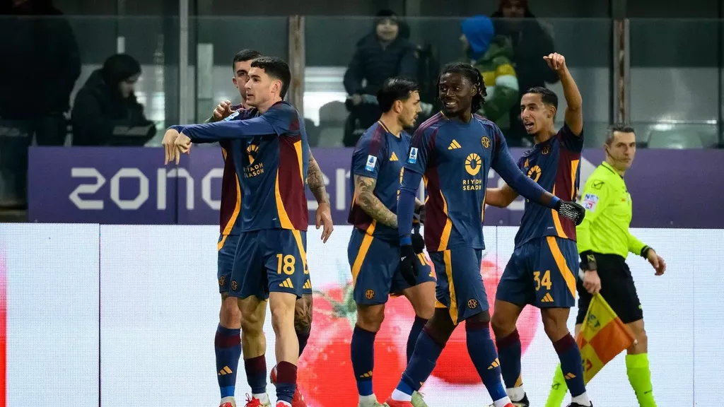 «Рома» поднялась на второе место в таблице Серии А, обыграв дома «Парму»