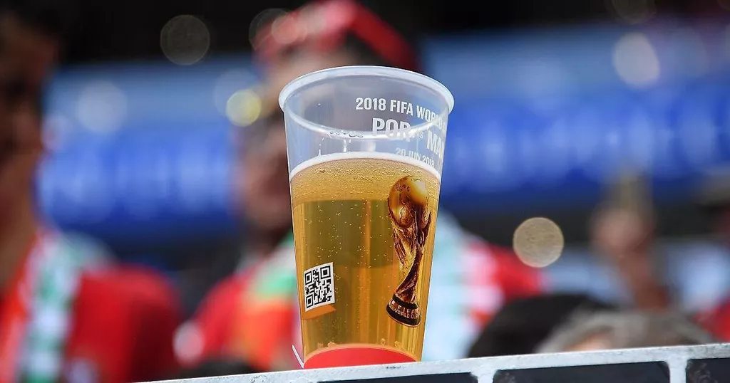 Наумов: пиво создает приятную атмосферу на стадионе, раскрепощает людей