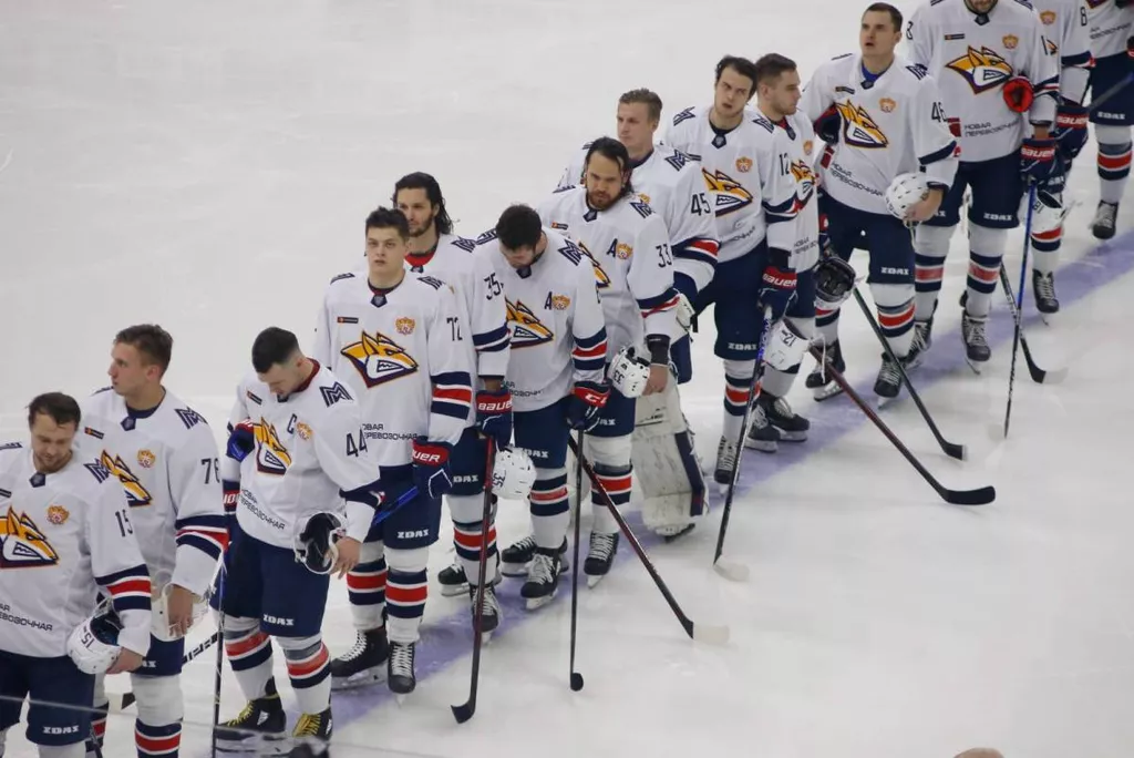 «Металлург» по буллитам победил «Адмирал» в домашнем матче КХЛ