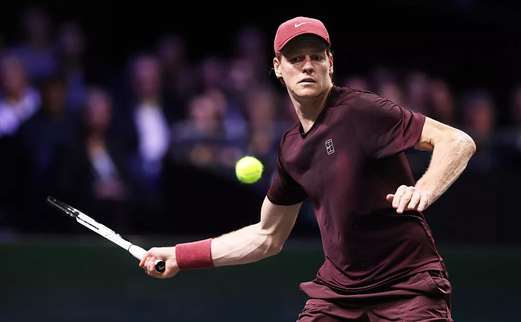 Янник Синнер стал чемпионом «Мастерса» в Париже, в финале обыграв Феликса Оже-Альяссима
