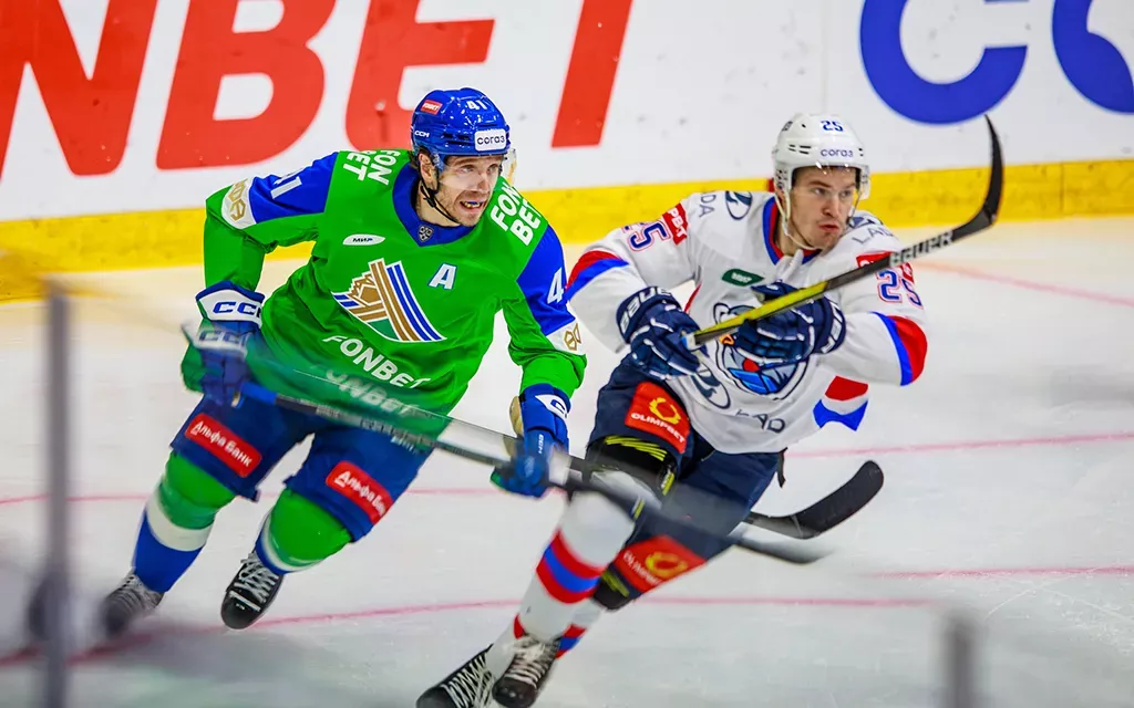 «Лада» в гостях обыграла «Салават Юлаев» благодаря двум голам в концовке матча