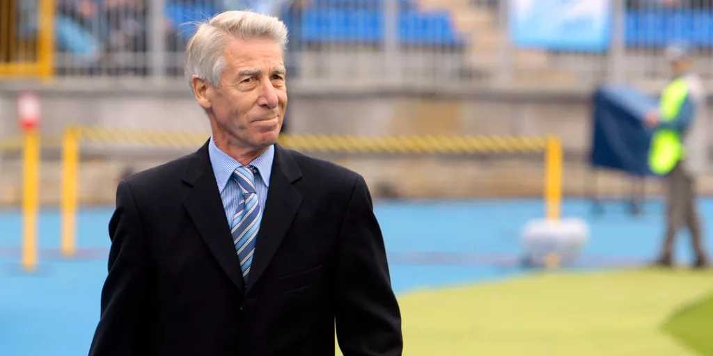 Непомнящий: в России избалованы хорошими газонами