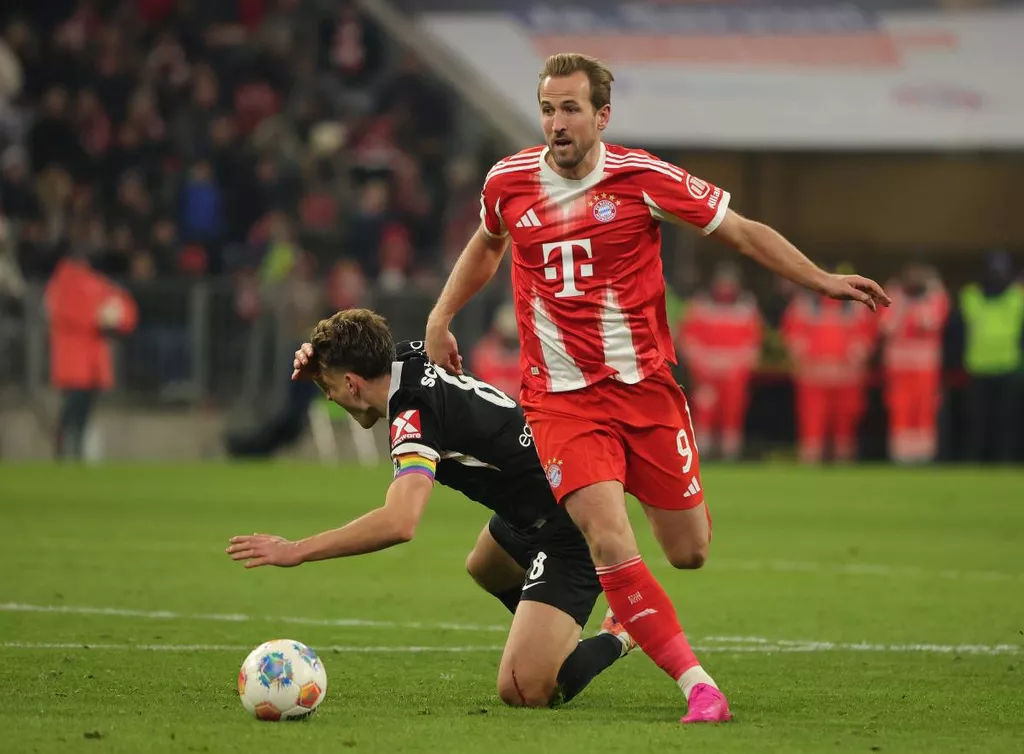 «Бавария» сумела вырвать победу у «Санкт-Паули» в домашнем матче 12-го тура Бундеслиги