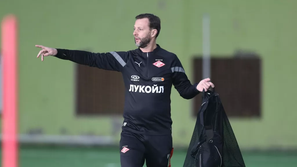 Угаров: «Спартак» не доверит Романову и найдёт главного тренера