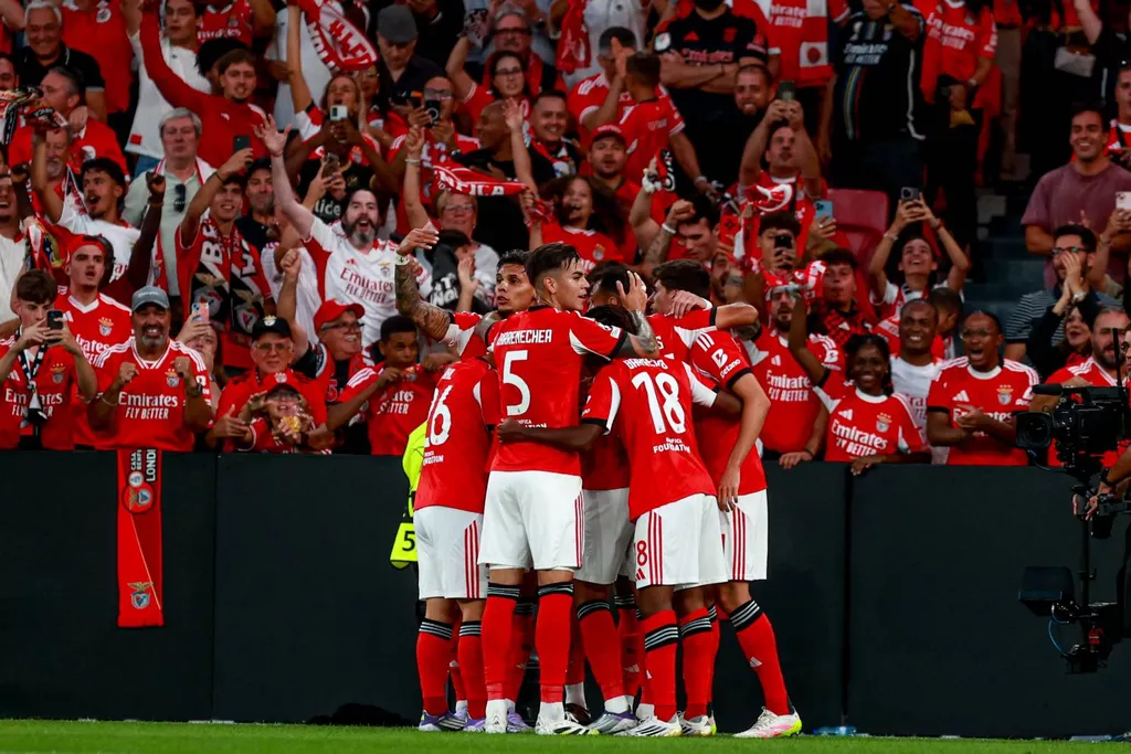 «Бенфика» на выезде обыграла «Аякс» в 5-м туре группового этапа Лиги чемпионов