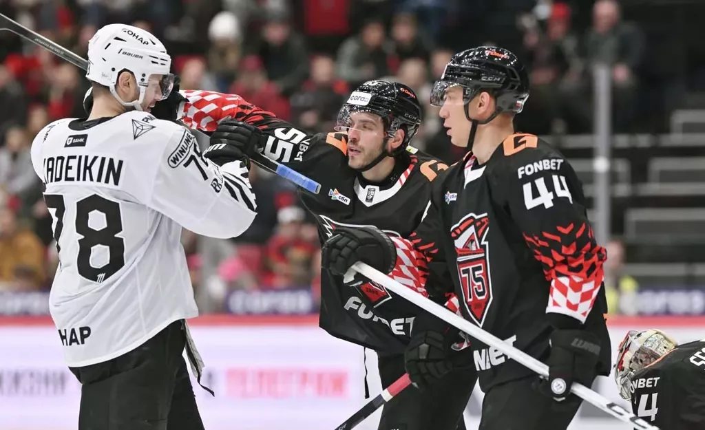 «Авангард» дома обыграл «Трактор» и прервал трехматчевую серию поражений в КХЛ