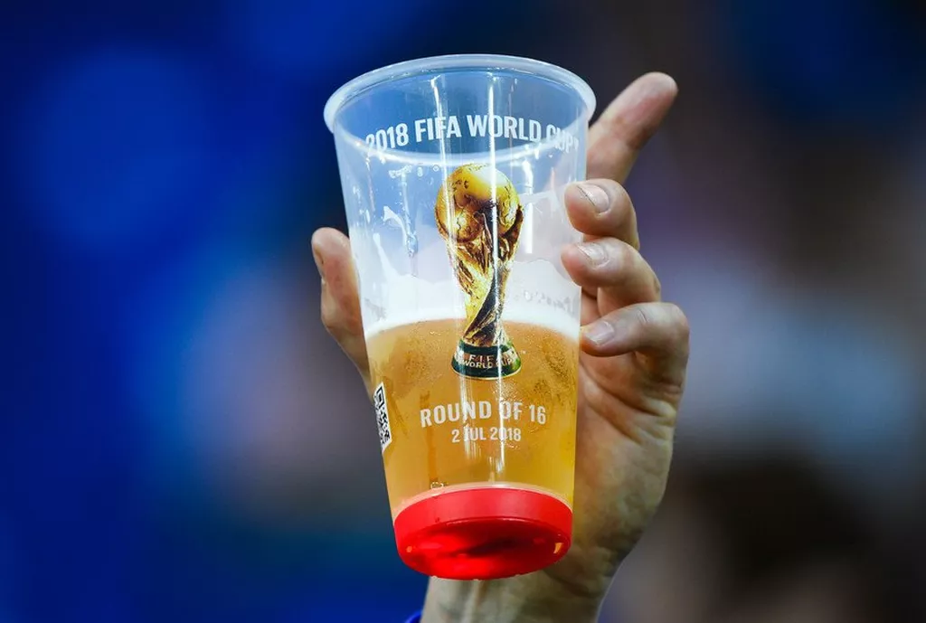 Петрушин: видимо, с помощью пива хотят поднять посещаемость на стадионах