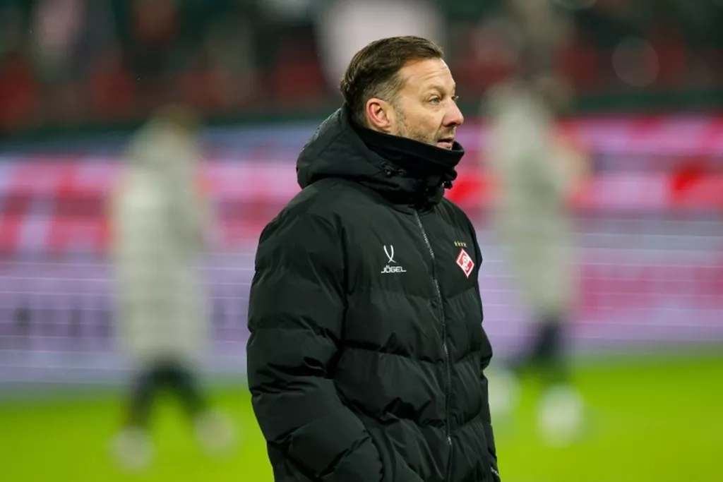 Белоус призвал клубы РПЛ дать шанс российским тренерам