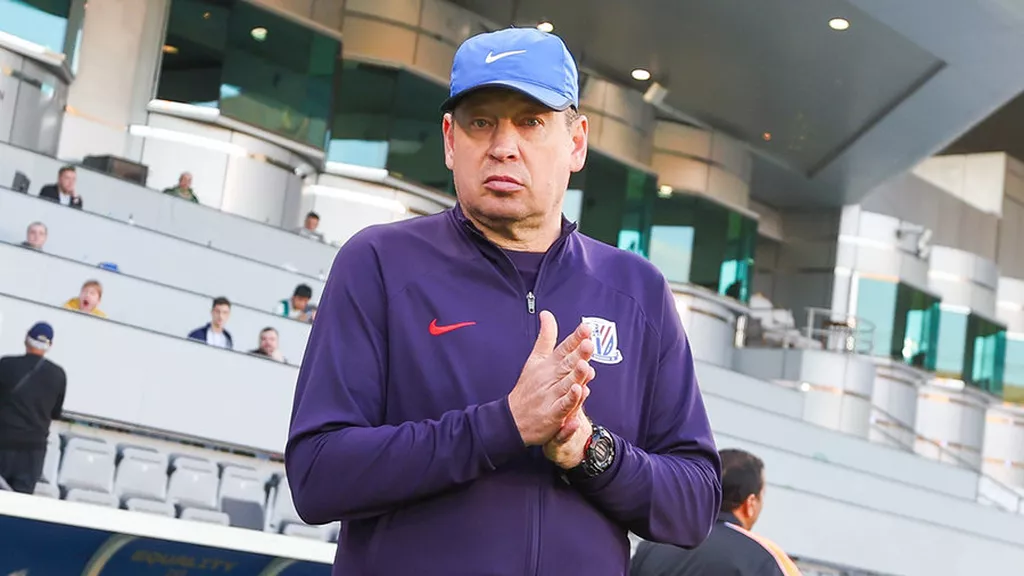 Леонид Слуцкий вновь стал вице-чемпионом Китая с «Шанхай Шэньхуа»