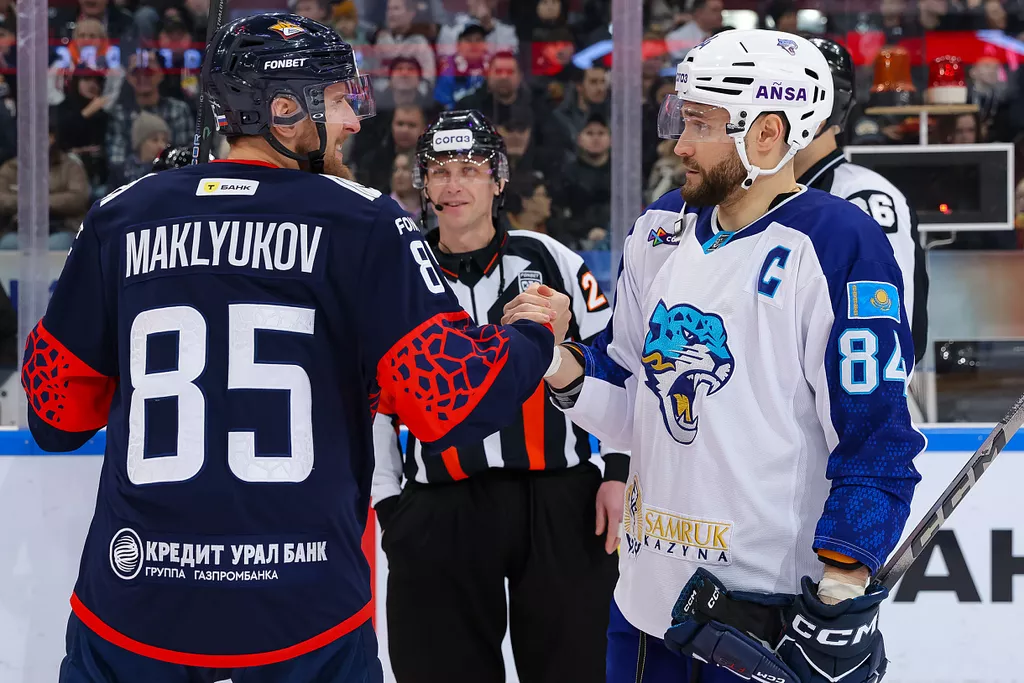 «Металлург» уверенно обыграл «Барыс» в домашнем матче КХЛ