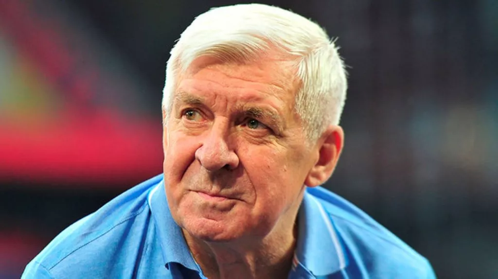 Владимир Пономарёв положительно отреагировал на возможное возвращение пива на стадионы