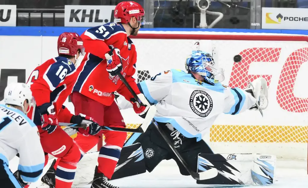 ЦСКА прервал 4-матчевую серию поражений в КХЛ, дома всухую разгромив «Сибирь»