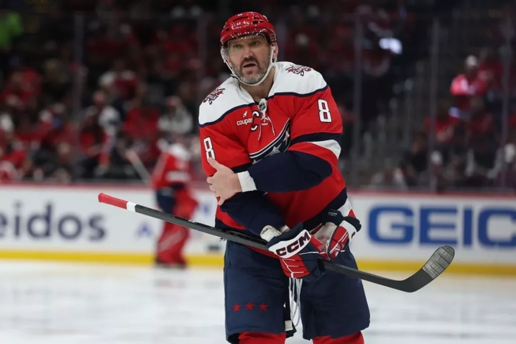 Сафронов – о начале сезона Овечкина: никто не сомневается, что он забьёт 900-й гол в НХЛ