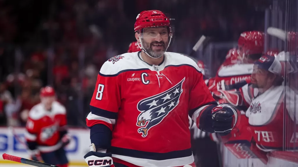 Плющев оценил шансы Овечкина побить рекорд Уэйна Гретцки по голам с учётом плей-офф НХЛ