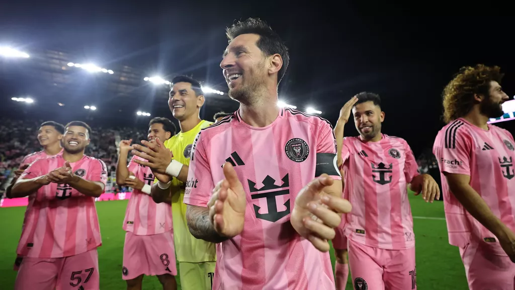 В «Барселоне» прокомментировали слухи о возможной краткосрочной аренде Месси