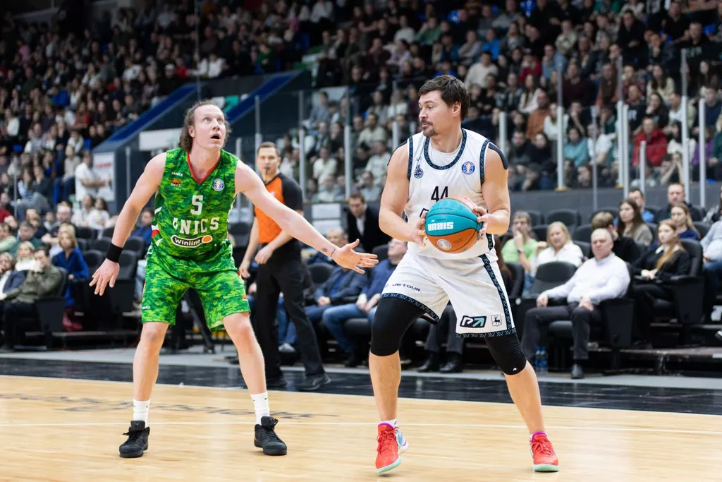 УНИКС нанёс разгромное поражение «Пари НН» в гостевом матче Единой лиги ВТБ