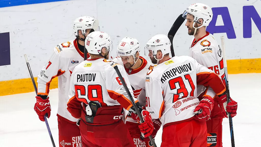 «Автомобилист» выиграл четвертый матч подряд в КХЛ, обыграв на выезде «Барыс»