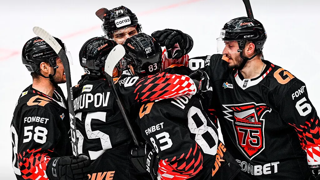 «Авангард» одержал волевую победу над «Сочи» в домашнем матче КХЛ