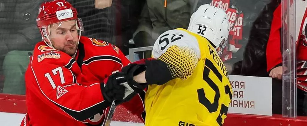 «Автомобилист» уверенно обыграл «Северсталь» в домашнем матче КХЛ