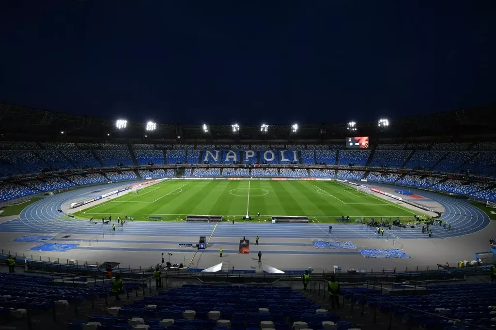 «Наполи» в серии пенальти победил «Кальяри» и вышел в 1/4 финала Кубка Италии