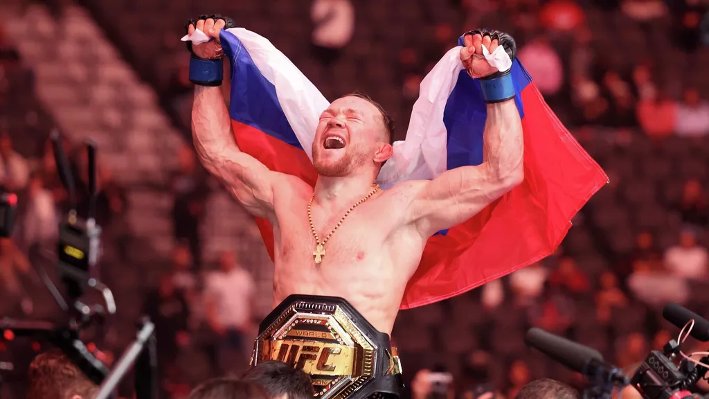 Петр Ян вошёл в топ-10 лучших бойцов UFC после победы над  Мерабом Двалишвили