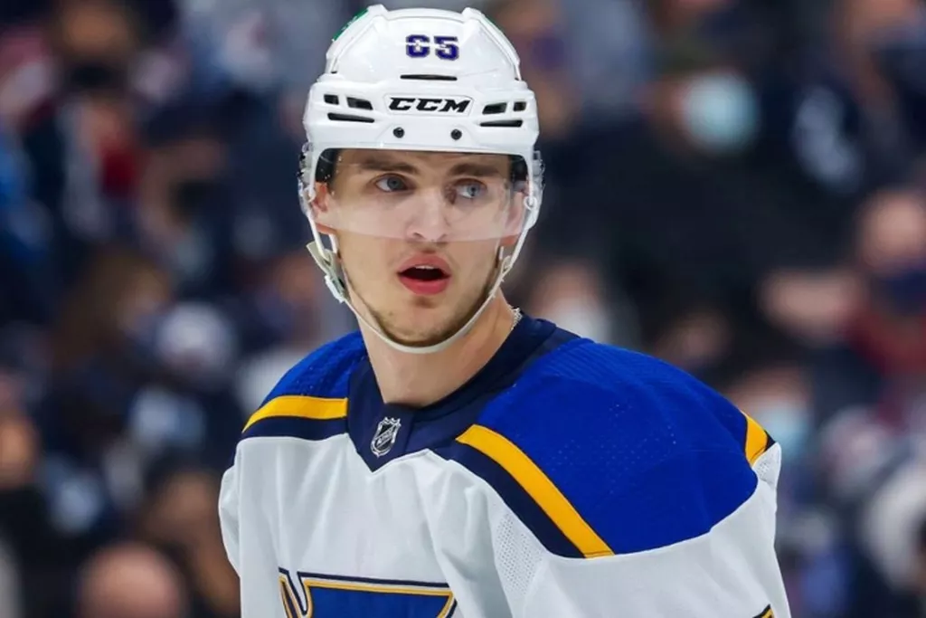 Российский нападающий НХЛ выбыл на несколько недель из-за ожогов