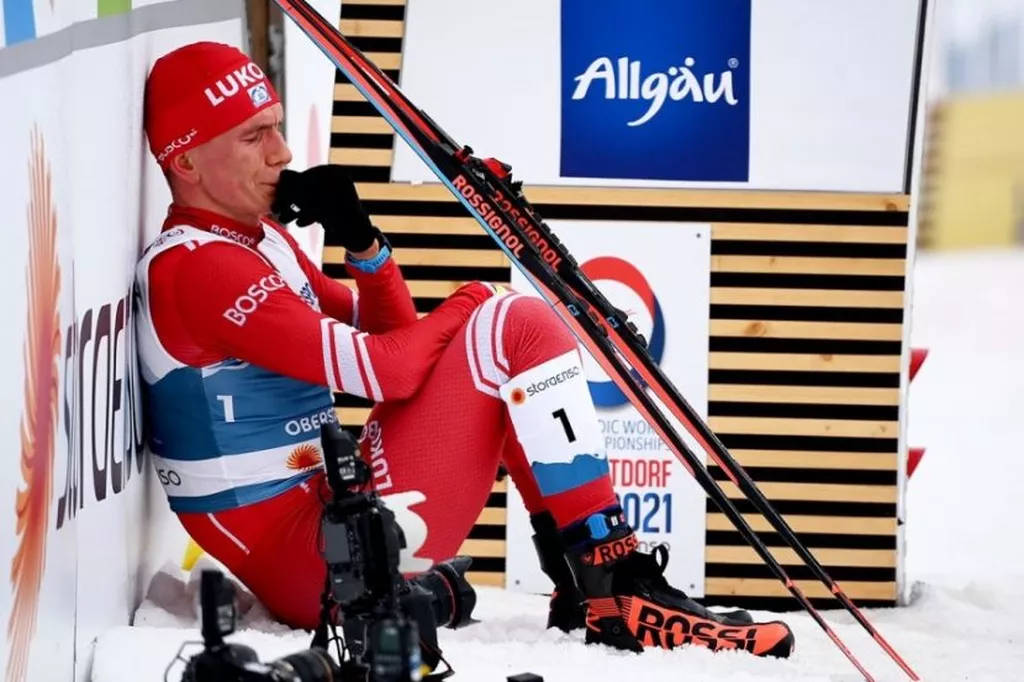 Александр Большунов не пришёл на церемонию награждения масс-старта в Тюмени