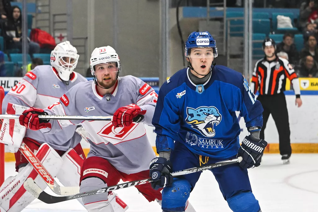 «Барыс» сумел прервать победную серию «Спартака», обыграв «красно-белых» в овертайме