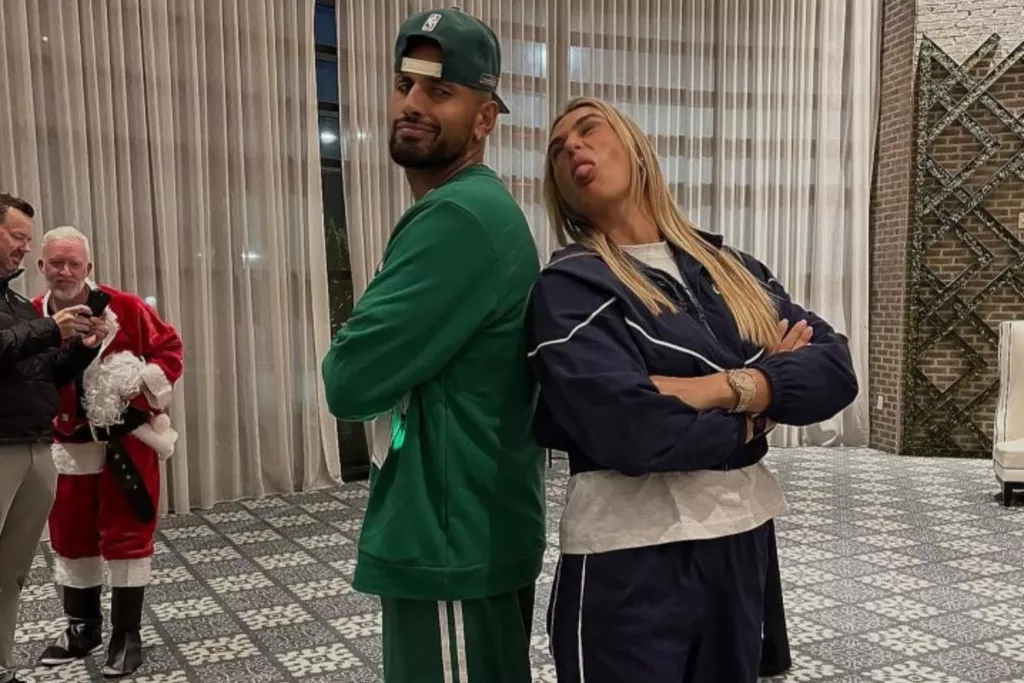 Кирьос обыграл Соболенко в матче «Битва полов»