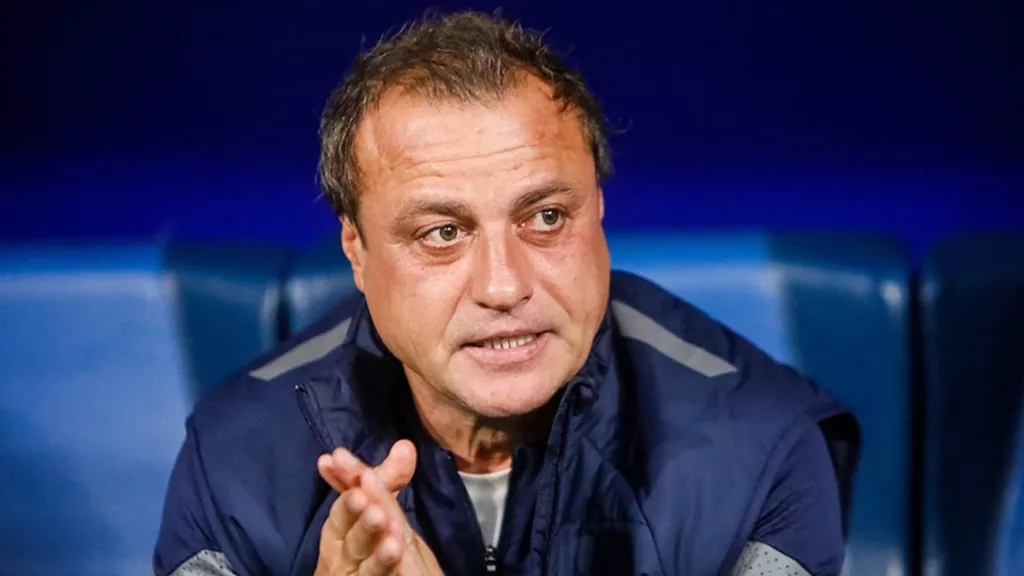 Заварзин – о словах Гусева про Карпина: он же не женщина на кухне друг другу кости мыть