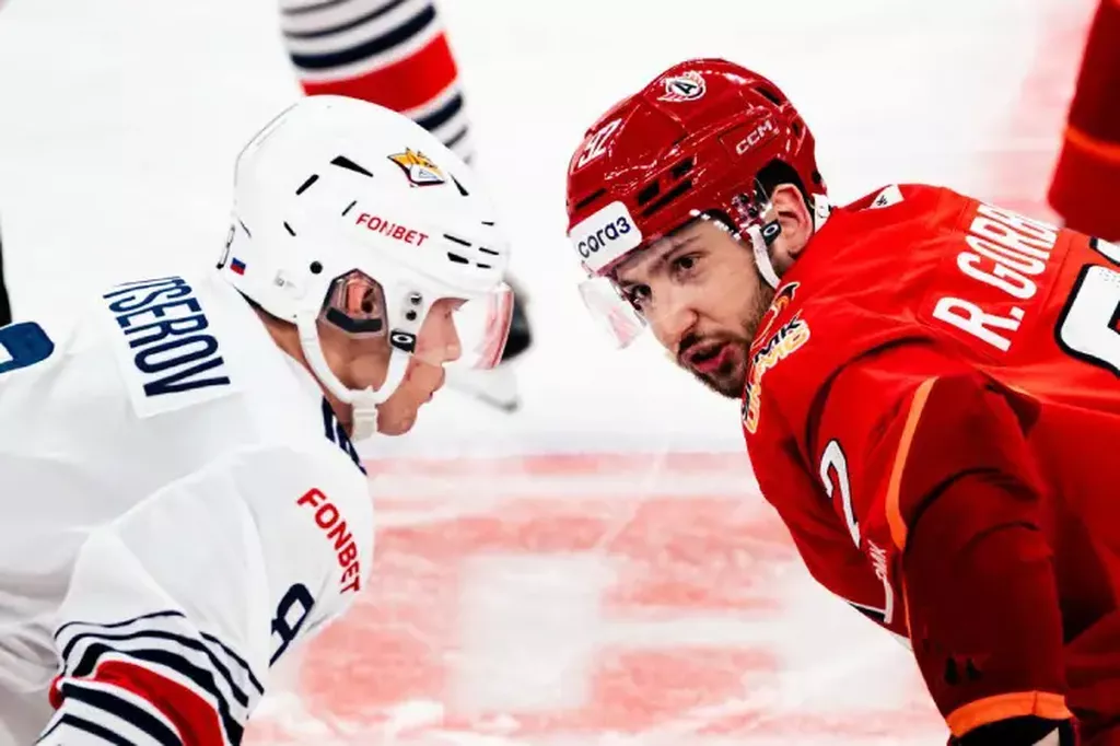 «Металлург» одержал волевую победу над «Автомобилистом», забросив шайбу за секунду до сирены