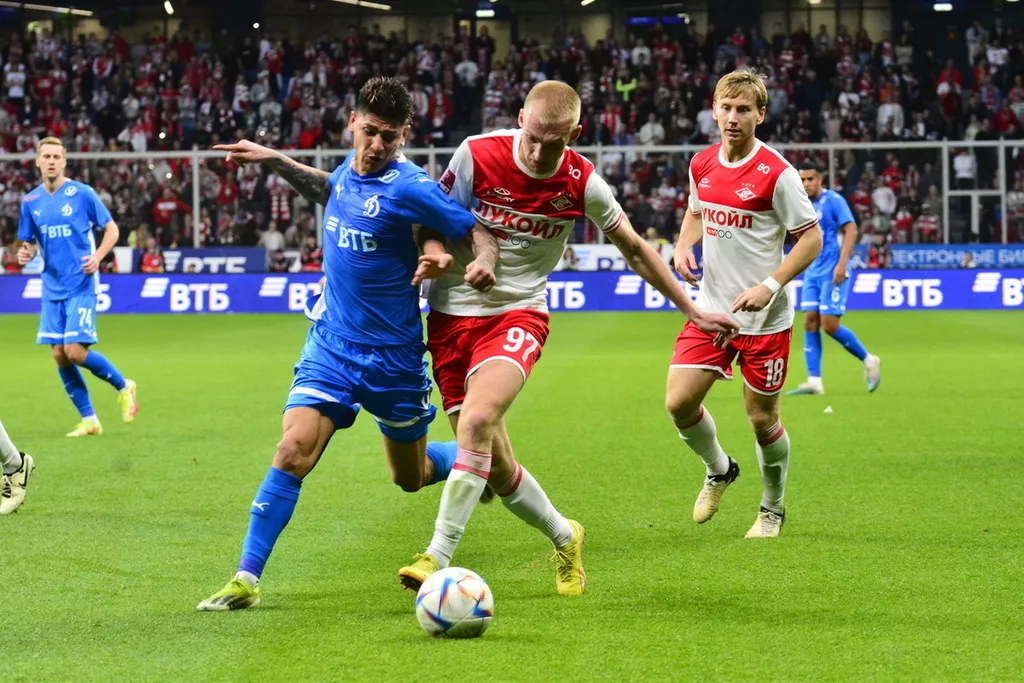 Матч «Спартак» — «Динамо» перенесли на более позднее время