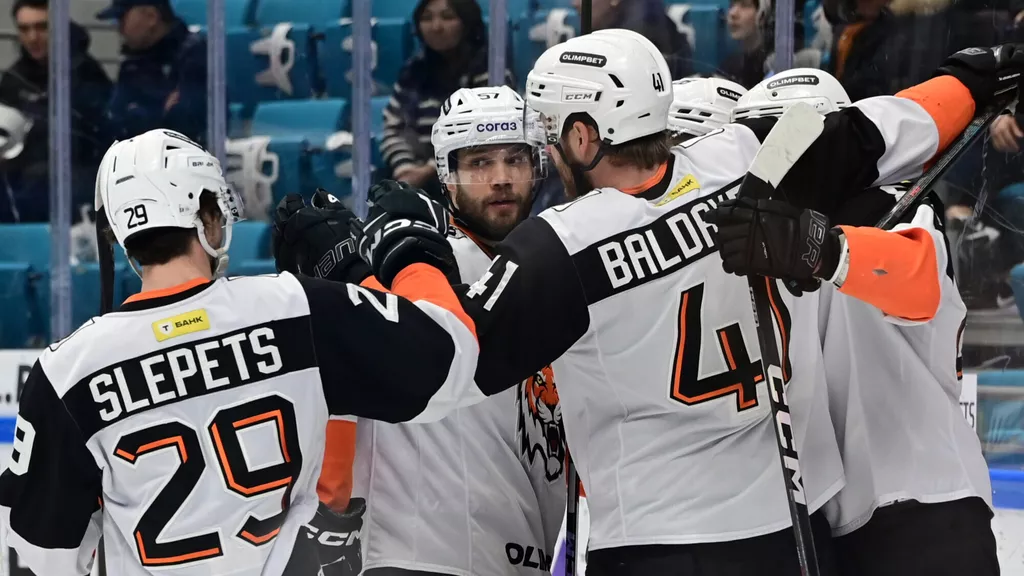 «Амур» в гостях нанёс «Барысу» четвёртое поражение подряд в КХЛ