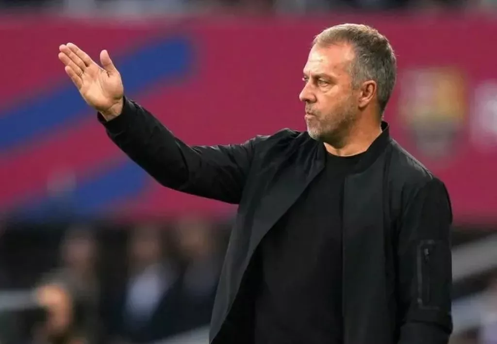 Источник: Флик готов обсудить с «Барселоной» продление контракта до 2028 года