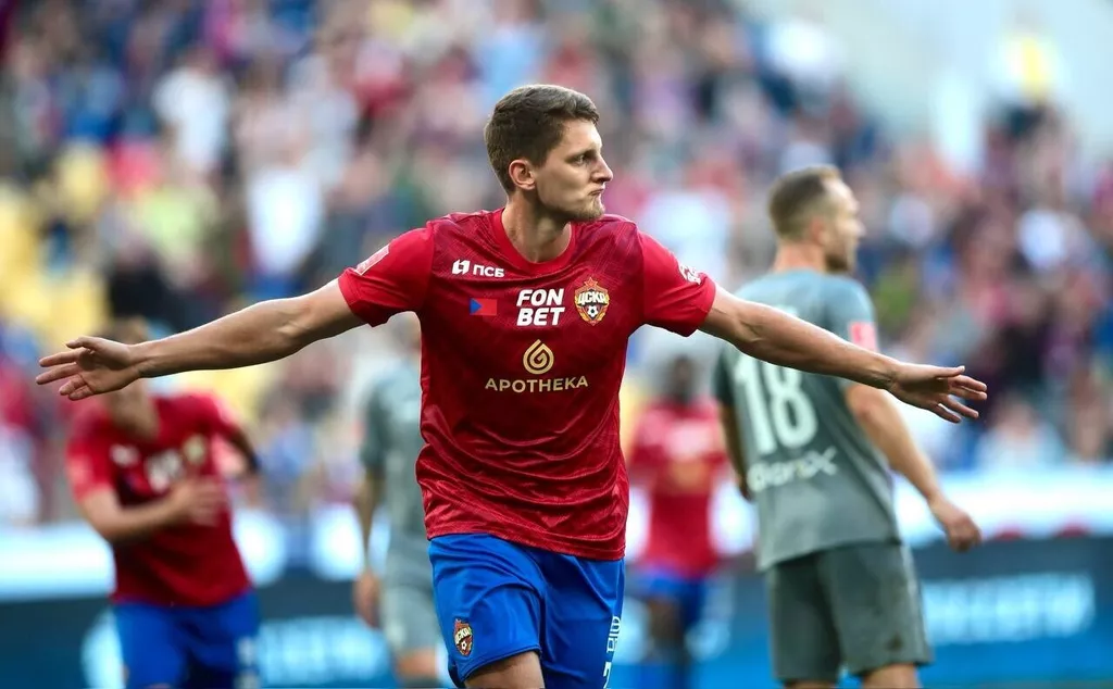 Хомуха заявил, что ЦСКА проиграет в обмене Дивеева на Гонду