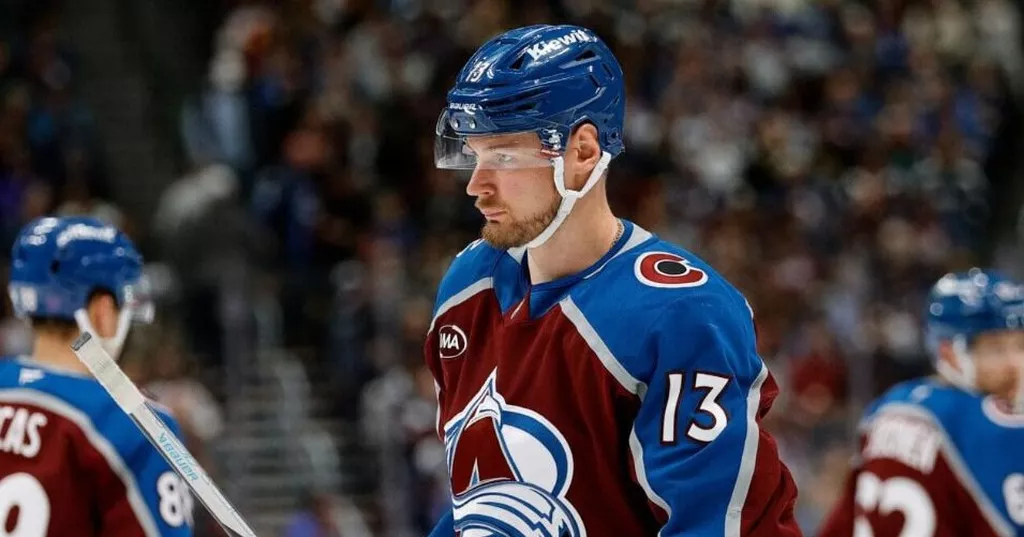 Шайба Ничушкина не спасла «Колорадо» от поражения в гостевом матче с «Оттавой»